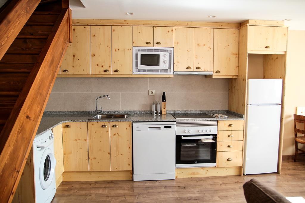 Apartamentos Snoe Mont Romies Salardú Pokój zdjęcie