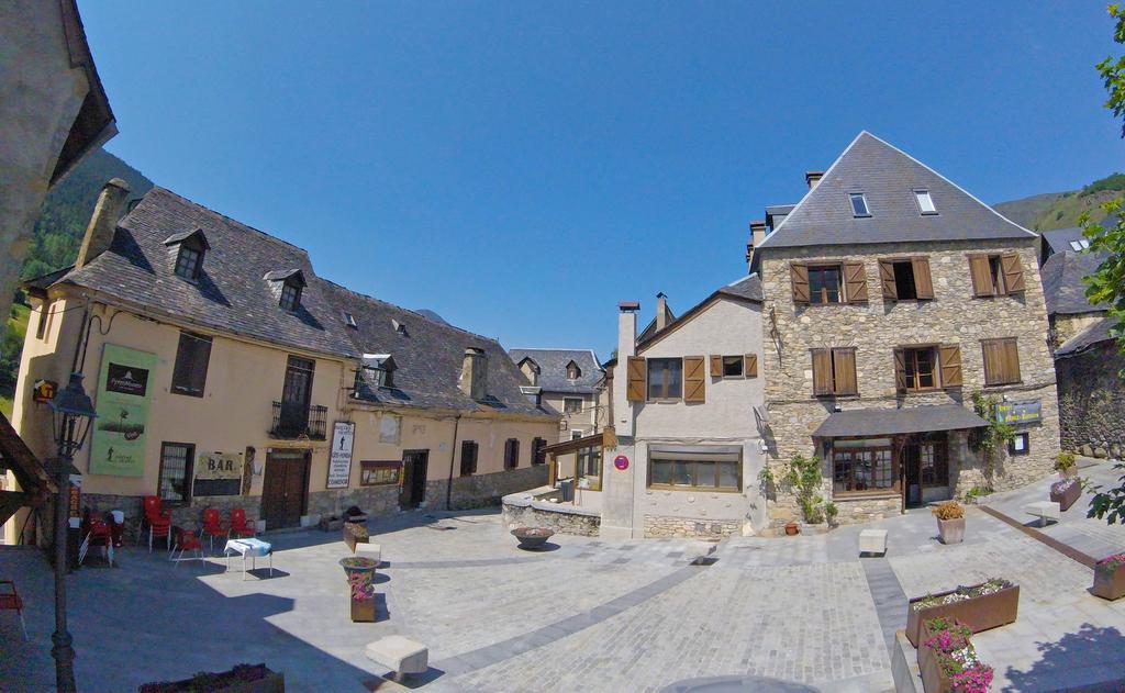 Apartamentos Snoe Mont Romies Salardú Zewnętrze zdjęcie